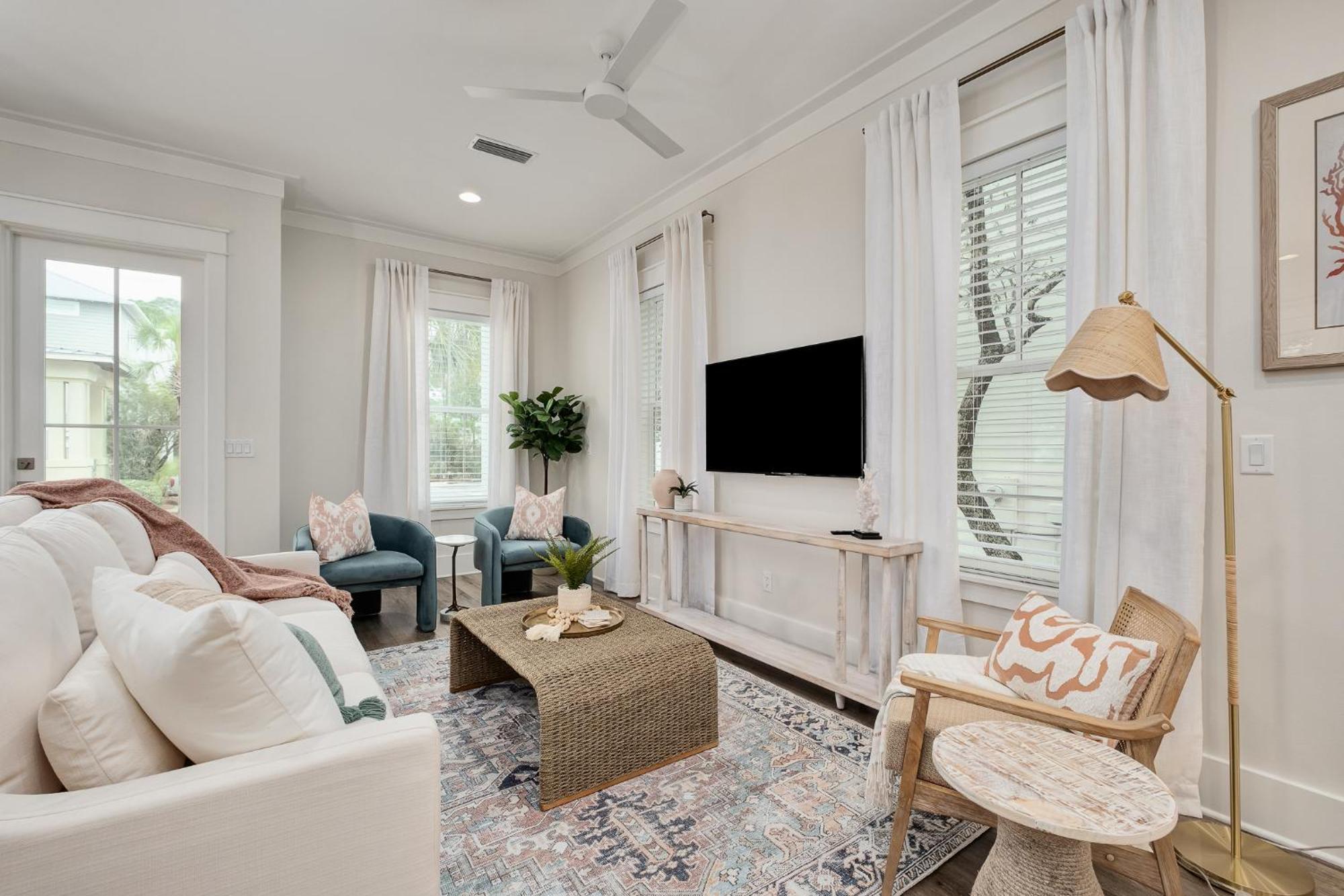 Shellabrate Good Times A Brand New Home For 2024 Only 3 Blocks To The Beach With Community Pool 산타로사 비치 외부 사진