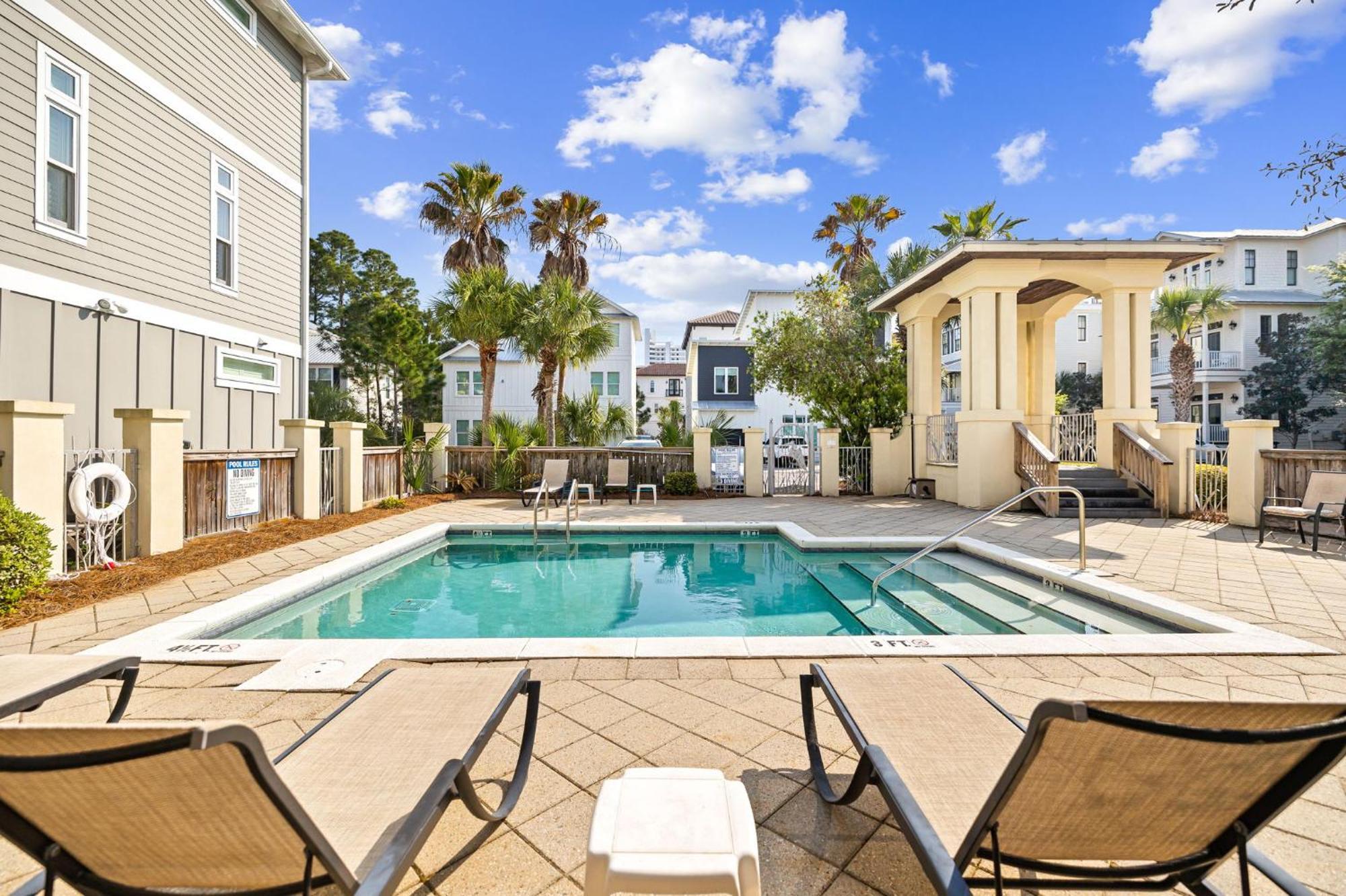 Shellabrate Good Times A Brand New Home For 2024 Only 3 Blocks To The Beach With Community Pool 산타로사 비치 외부 사진