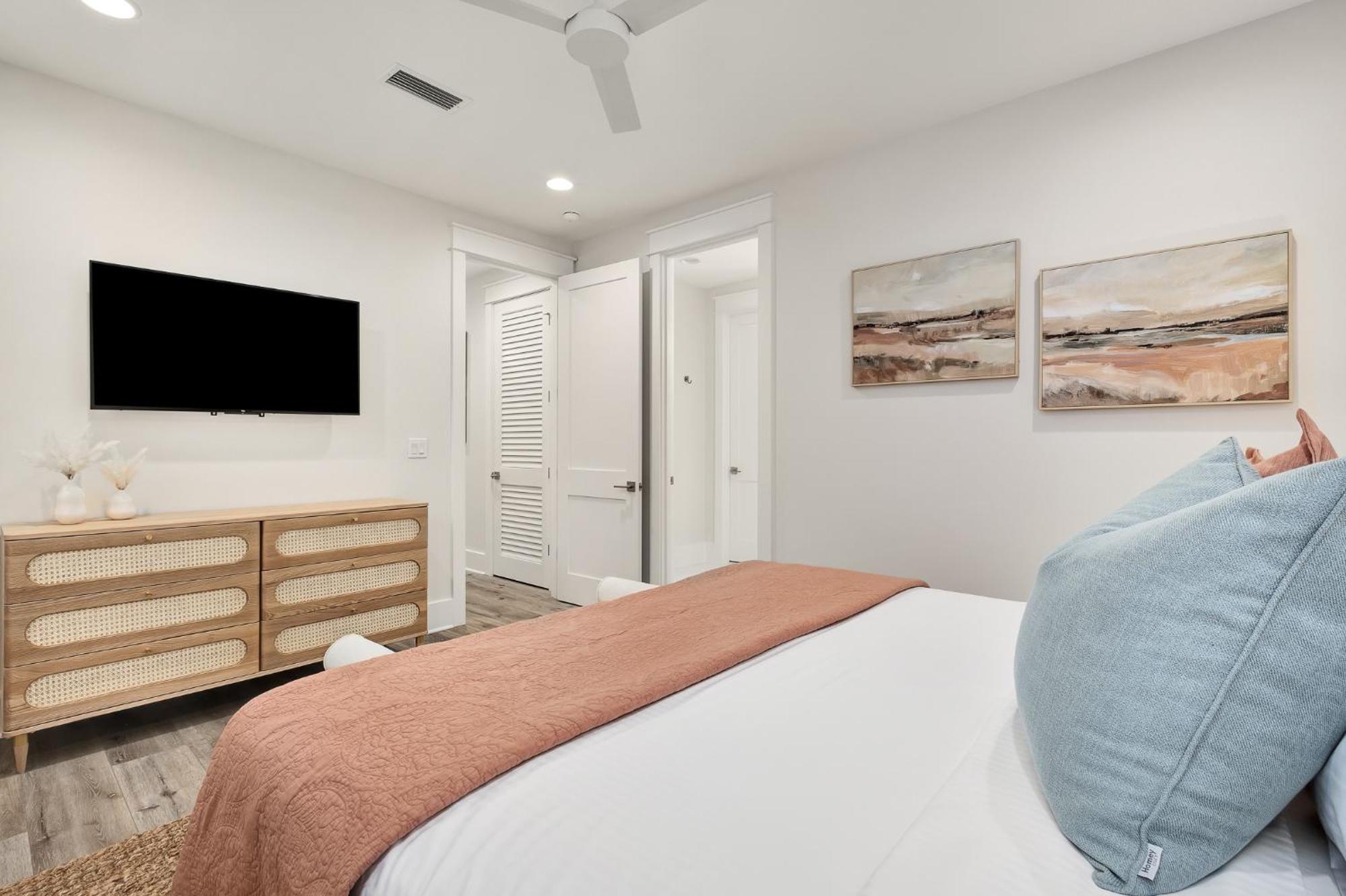 Shellabrate Good Times A Brand New Home For 2024 Only 3 Blocks To The Beach With Community Pool 산타로사 비치 외부 사진